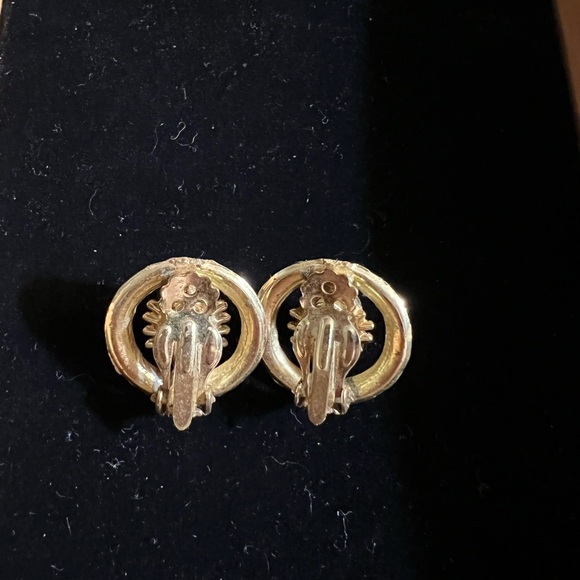 πVINTAGE EARRINGS - Picture 2 of 2